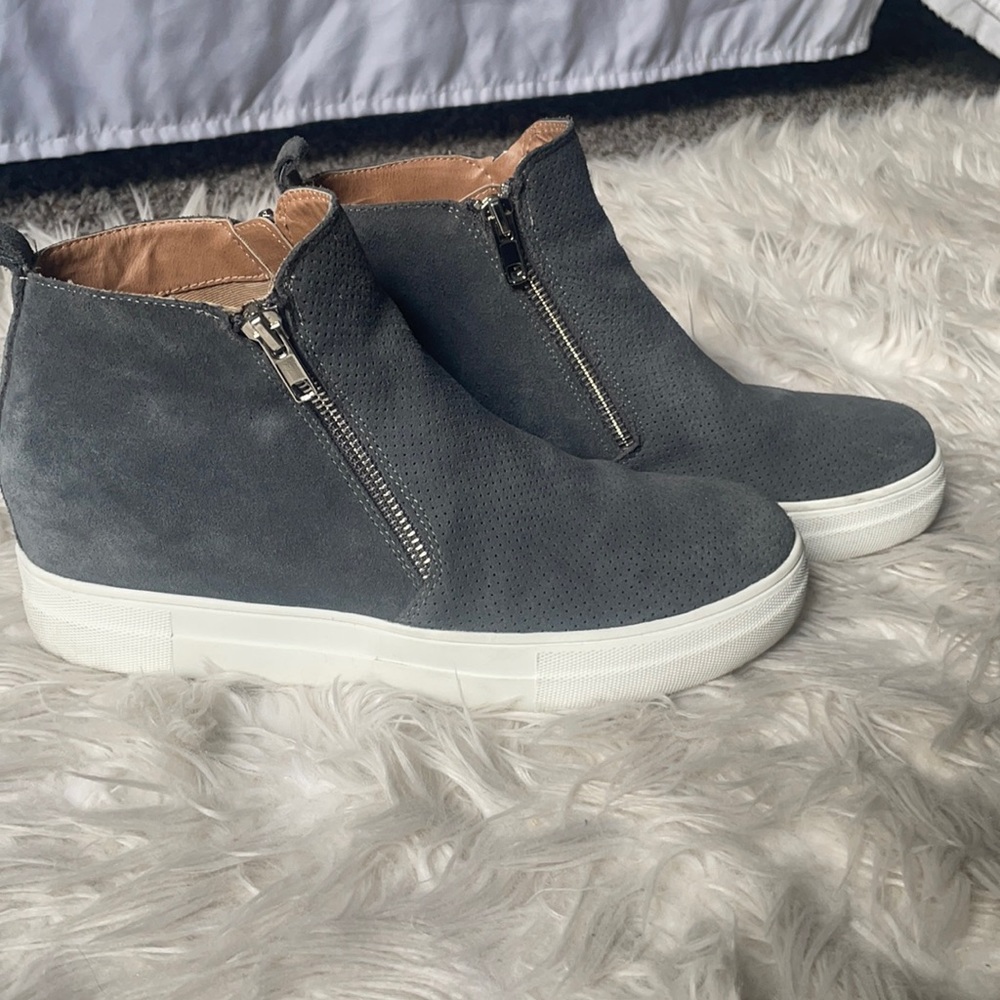 (Final Price) Steve Madden Suede Wedgie Sneakers